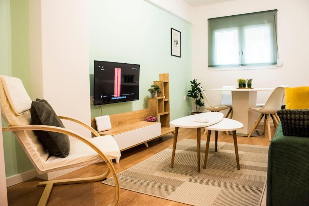 Newly Renovated-City Center Apartment Athens Exterior photo