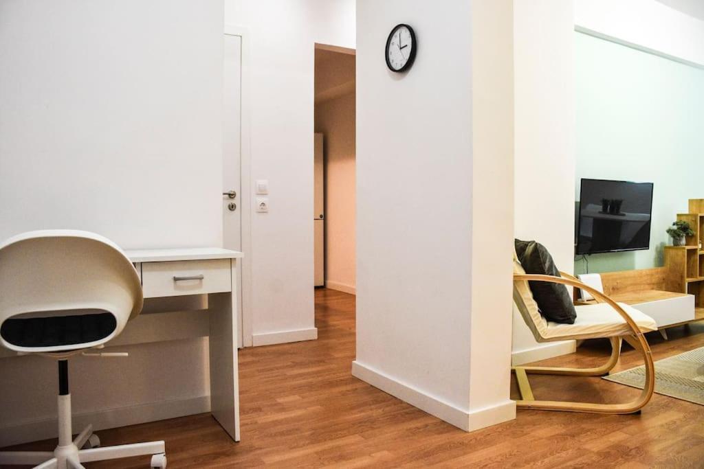 Newly Renovated-City Center Apartment Athens Exterior photo